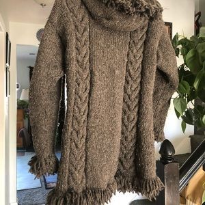 Very warm Ecuadorian Wool zip hooded sweater